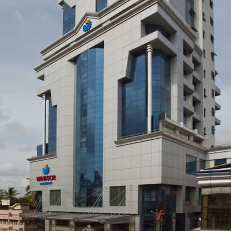 Windsor Rajadhani Hotel Thiruvananthapuram Exterior foto