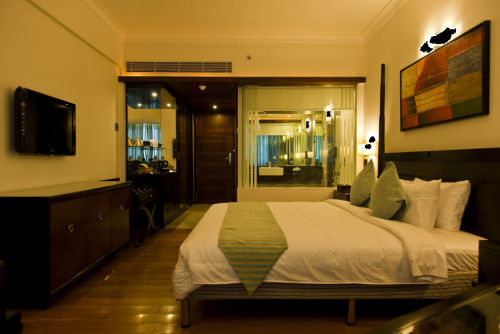Windsor Rajadhani Hotel Thiruvananthapuram Exterior foto