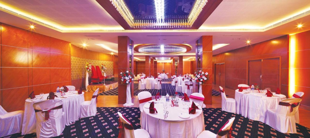 Windsor Rajadhani Hotel Thiruvananthapuram Exterior foto